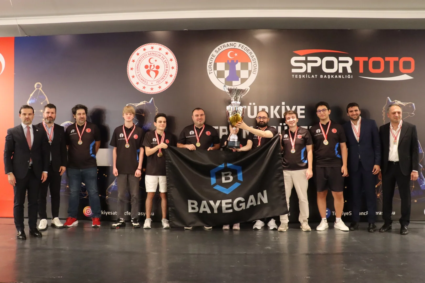 BAYEGAN Pendik Satranç Spor Kulübü Üçüncü Kez Üst Üste Şampiyon
