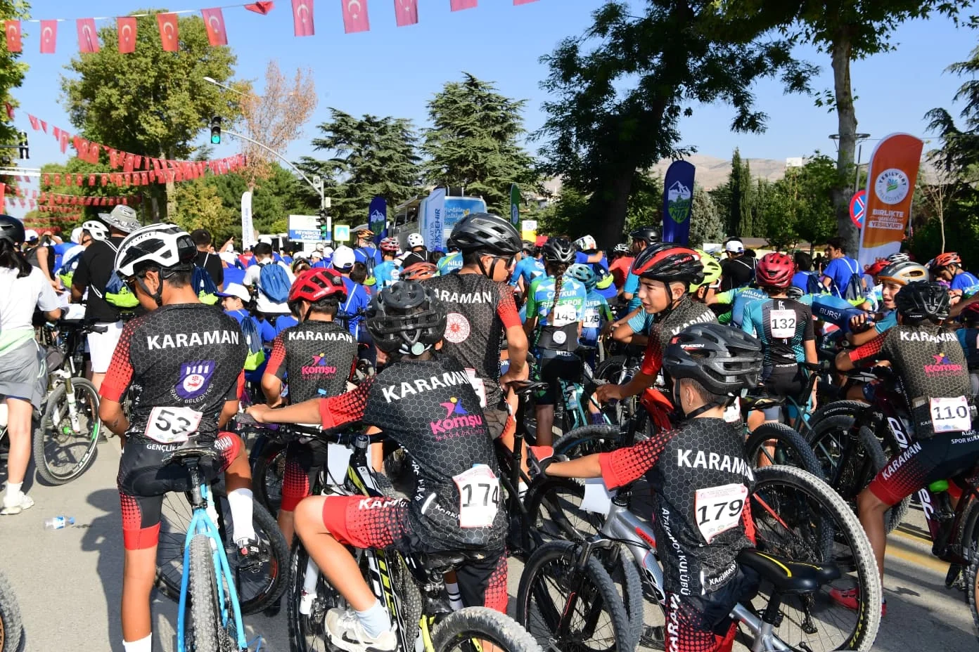 Malatya'da Uluslararası Beydağı Dağ Bisikleti Yarışı Kortejle Başladı